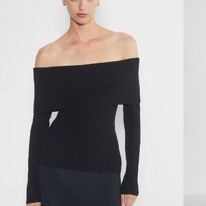 Wilfred Aritzia Black Off-Shoulder Sweater size xxs